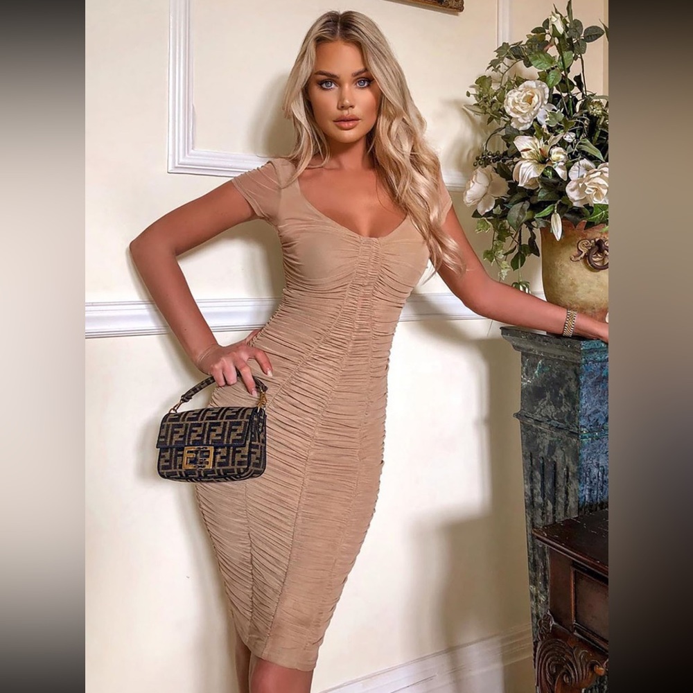 Fashion Nova Simply Ageless Nude Stretch Ruched SS Midi Dress Women’s Size M